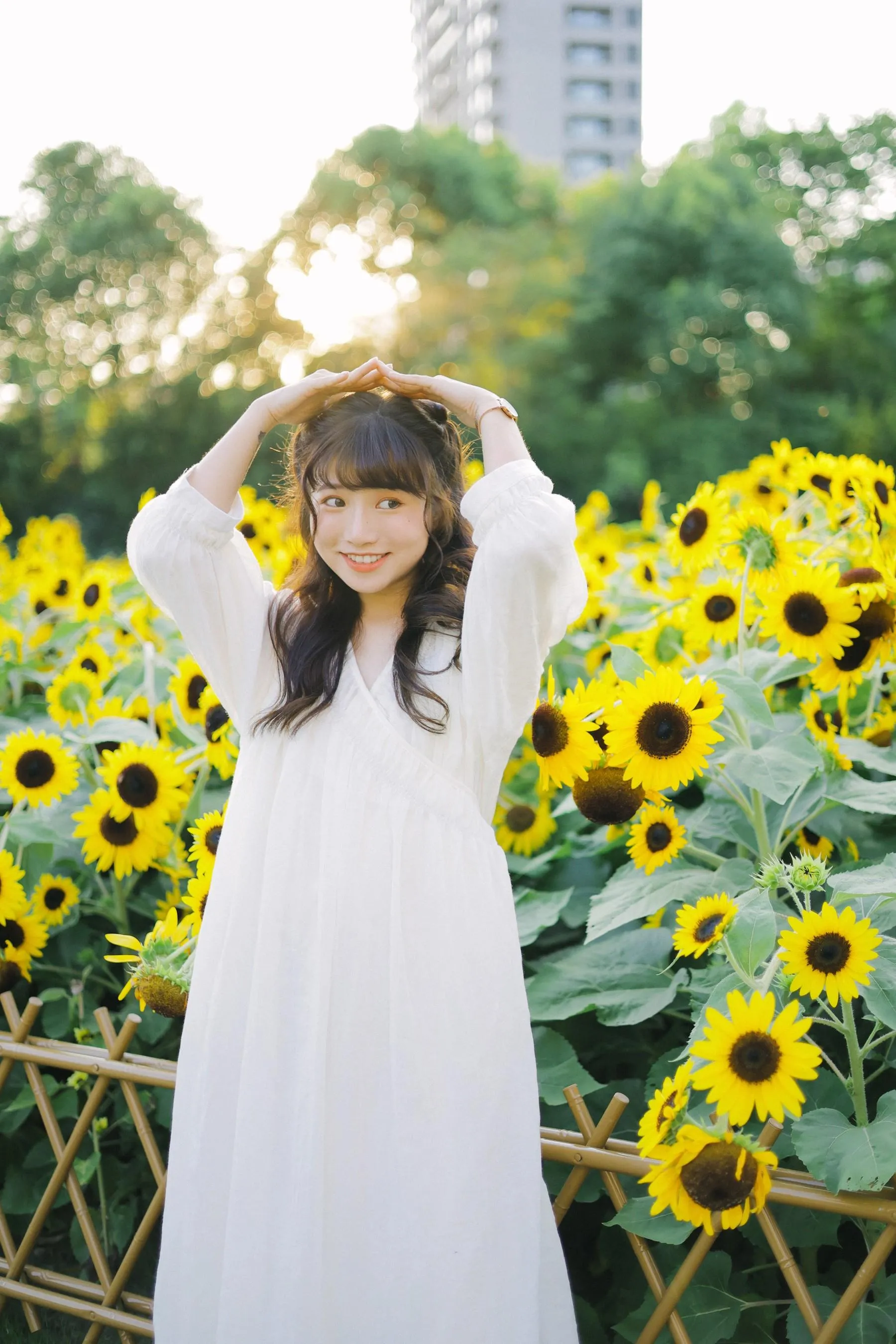 [YITUYU艺图语]2022.08.29 阳光下的花和你 蓝胖子- [25P]插图7